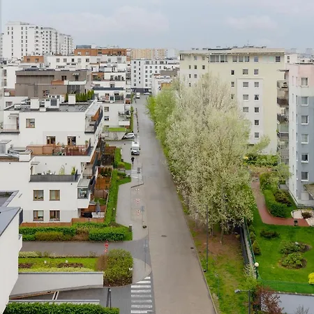 Industrial Pet-friendly With Movie Projector By Renters *