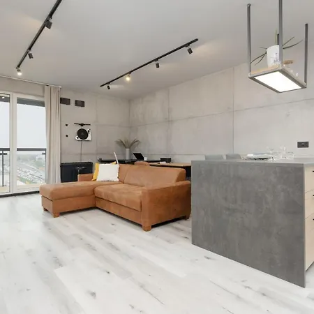 Industrial Pet-friendly With Movie Projector By Renters Apartment *